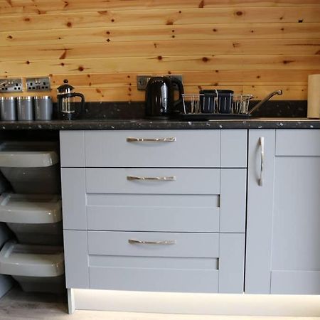 Glampods Glamping Pod - Meet Highland Cows And Sheep Elgin Villa Exteriör bild