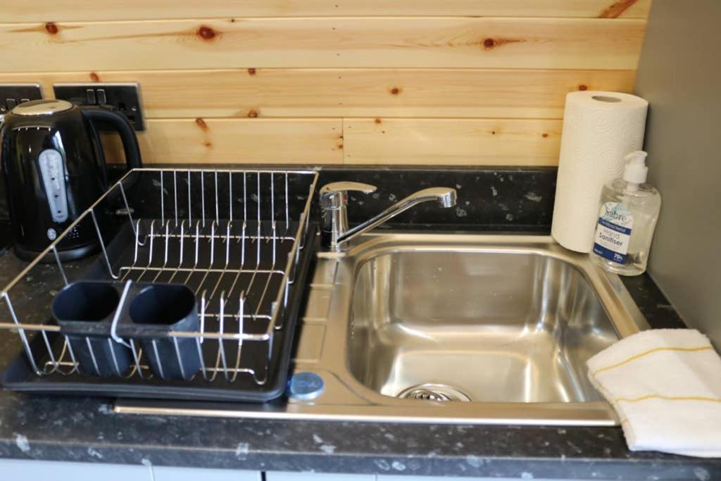 Glampods Glamping Pod - Meet Highland Cows And Sheep Elgin Villa Exteriör bild