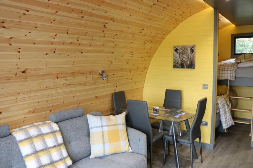 Glampods Glamping Pod - Meet Highland Cows And Sheep Elgin Villa Exteriör bild