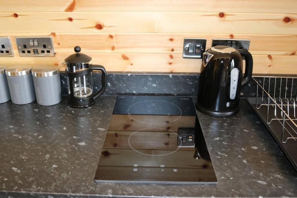 Glampods Glamping Pod - Meet Highland Cows And Sheep Elgin Villa Exteriör bild